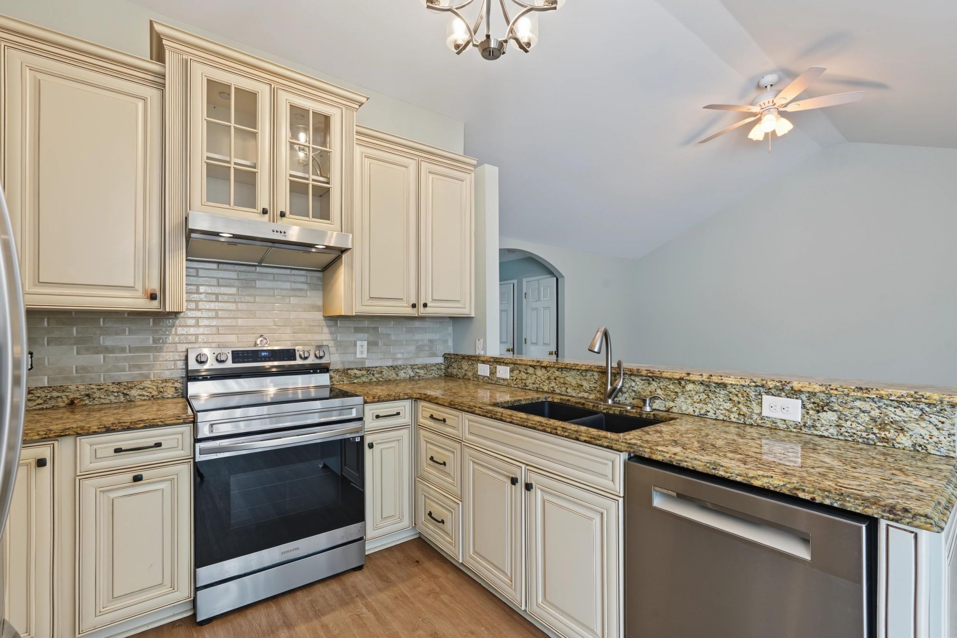 4550 Fringetree Dr. Photo 13