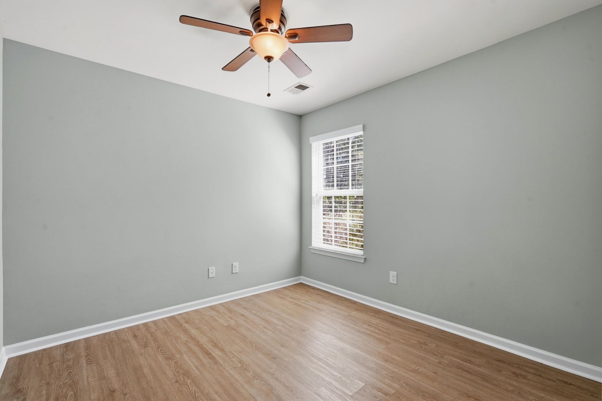 4550 Fringetree Dr. Photo 18