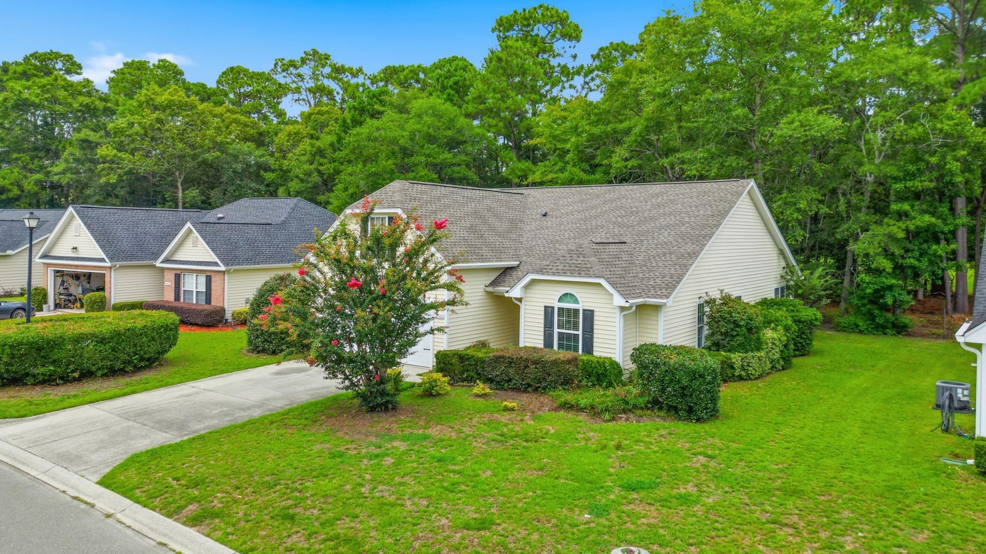 4550 Fringetree Dr. Photo 4