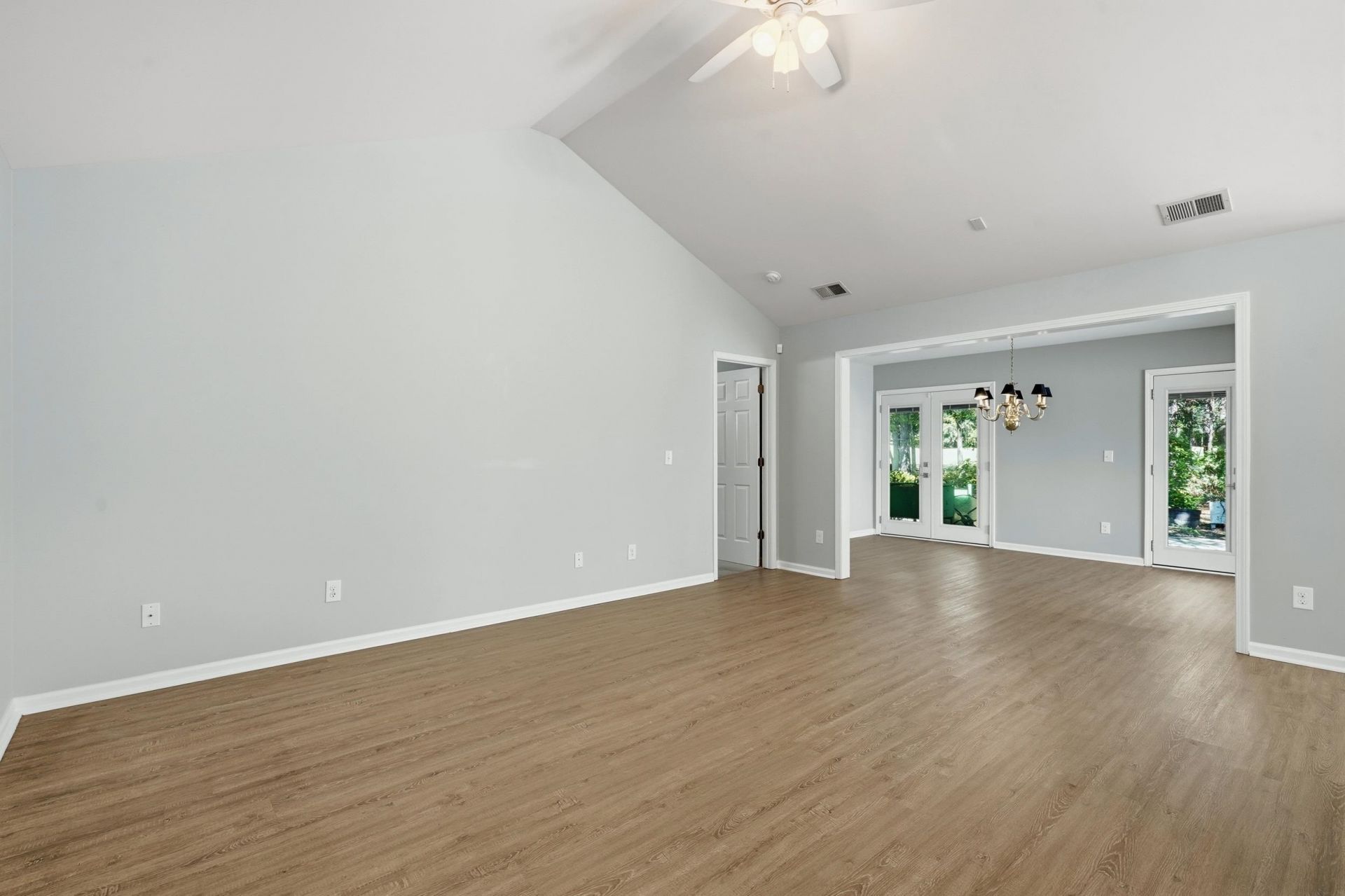 4550 Fringetree Dr. Photo 6