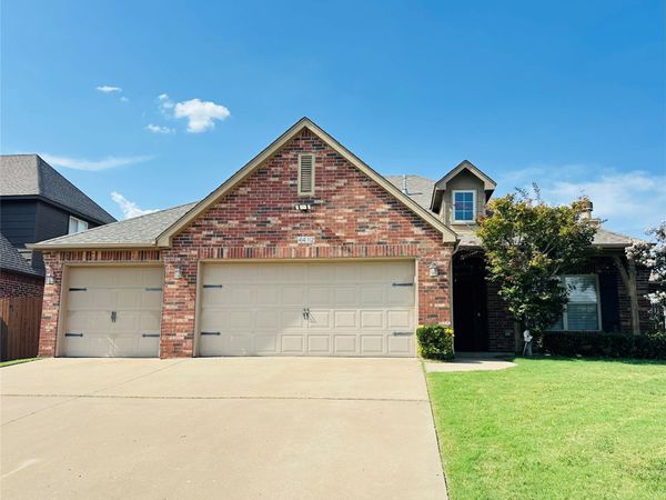 4412 S Oakridge Street , Broken Arrow, OK 74012