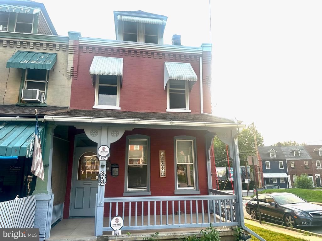 802 Highland Avenue, Lancaster, PA 17603 Main Photo