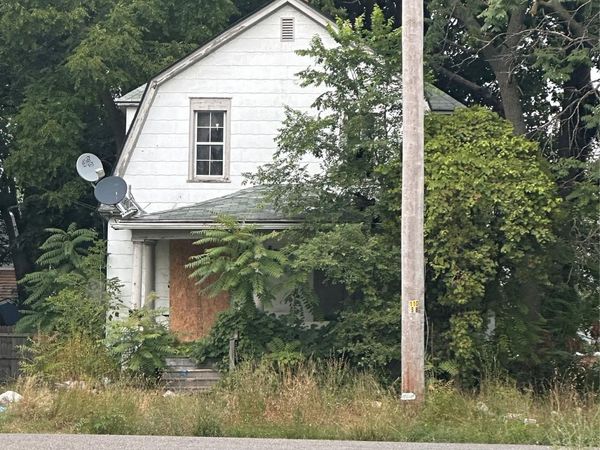 1017 Oak Street, Flint, Mi 48503