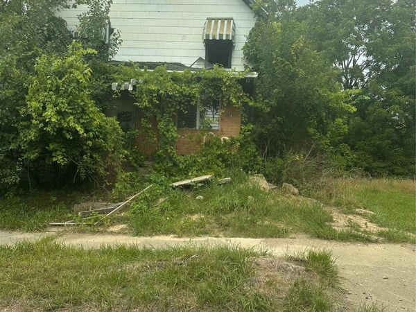 1241 E Hamilton Avenue, Flint, Mi 48506