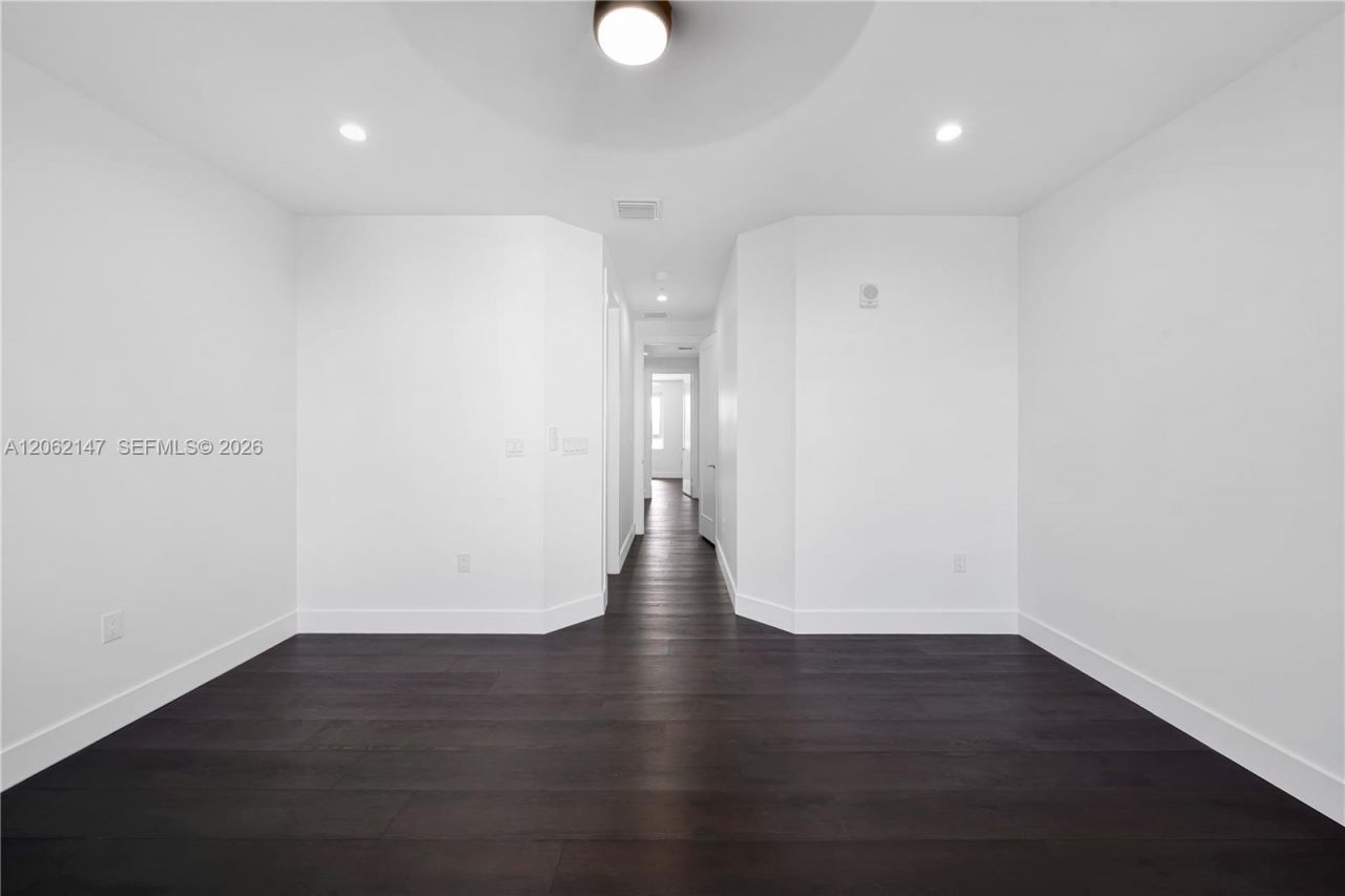 6310 NW 103rd Pl, Unit 201, Doral, FL 33178 Photo