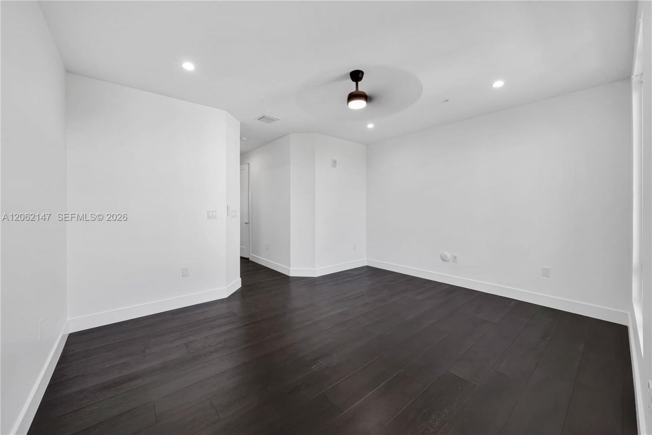 6310 NW 103rd Pl, Unit 201, Doral, FL 33178 Photo