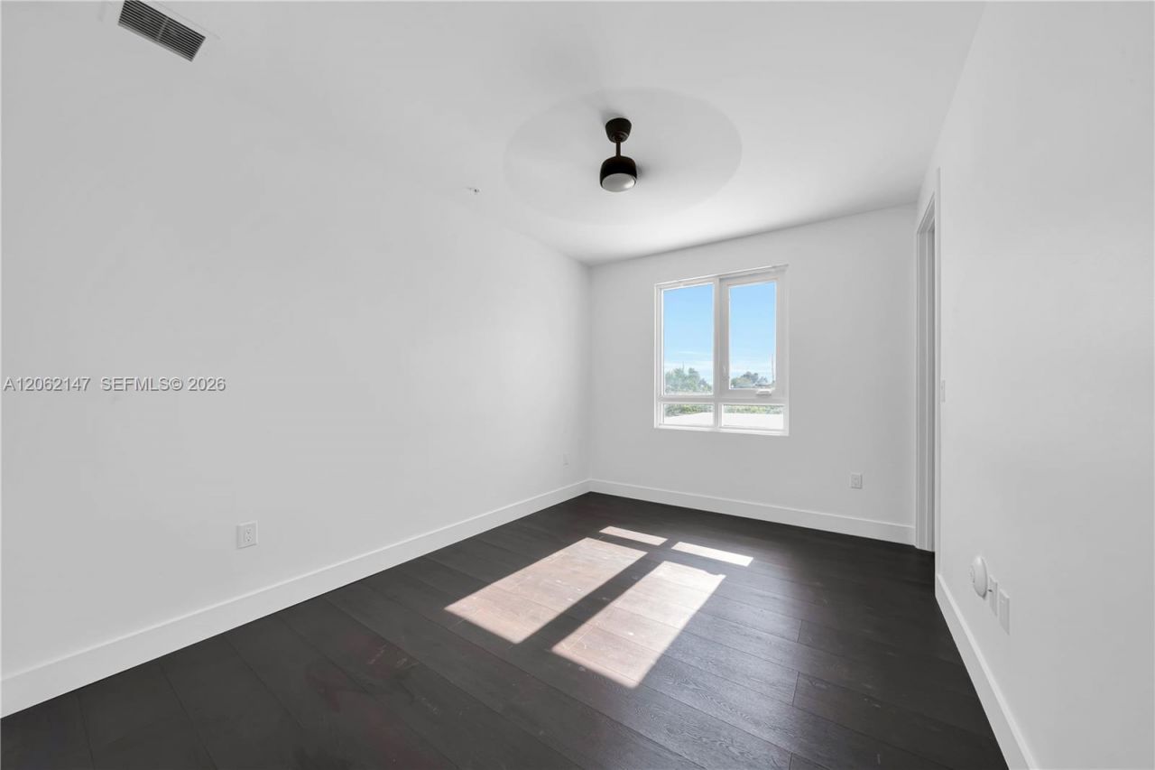 6310 NW 103rd Pl, Unit 201, Doral, FL 33178 Photo