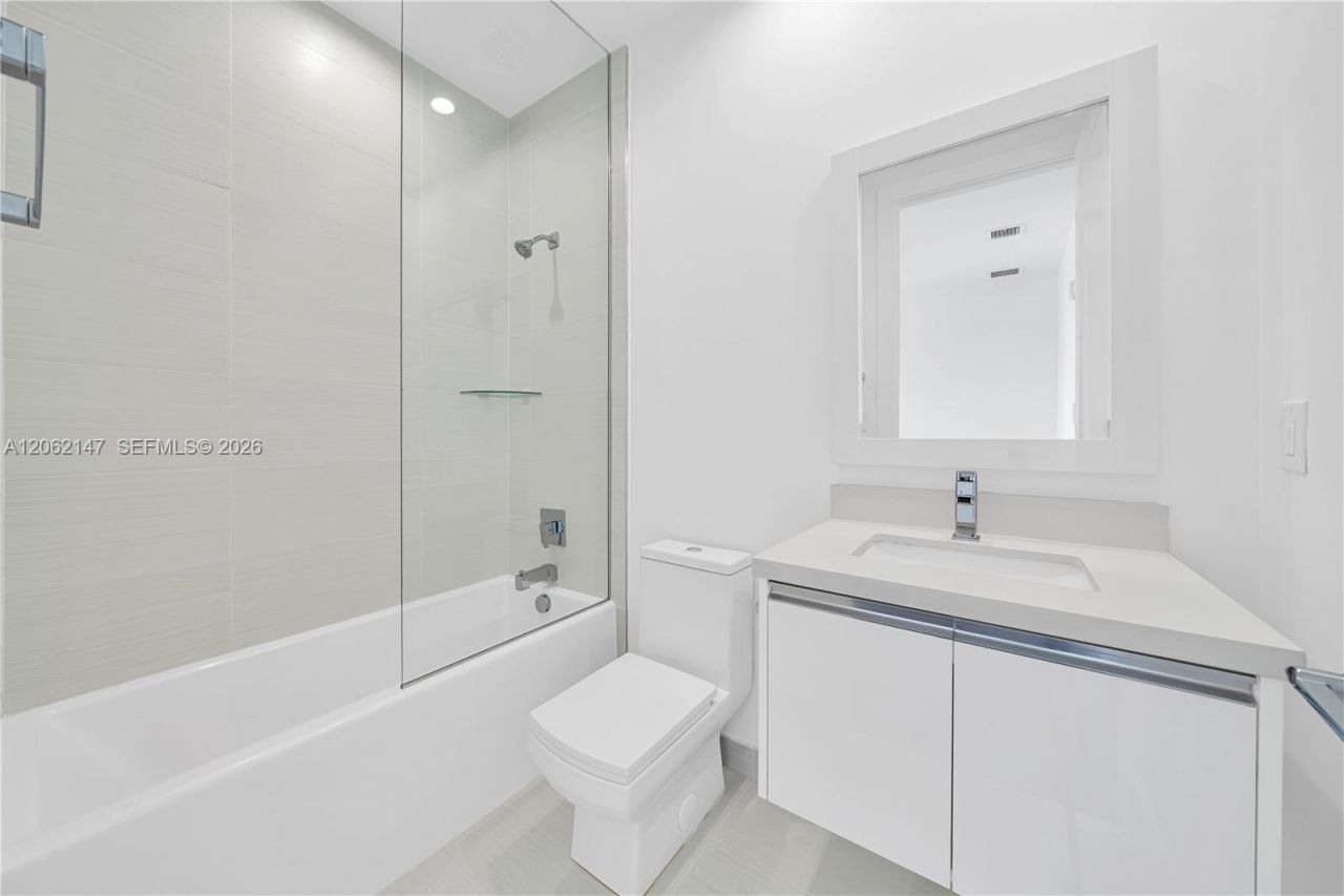 6310 NW 103rd Pl, Unit 201, Doral, FL 33178 Photo