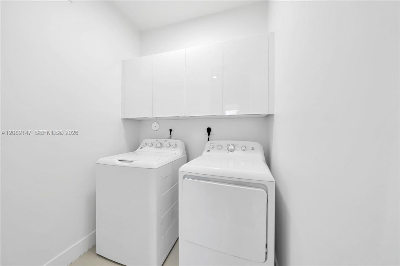 6310 NW 103rd Pl, Unit 201, Doral, FL 33178 Photo