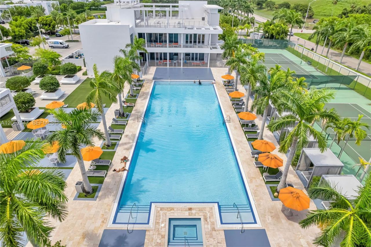 6310 NW 103rd Pl, Unit 201, Doral, FL 33178 Photo