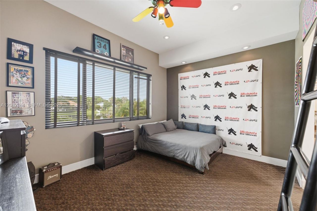 10708 Indian Trl, Cooper City, FL 33328 Photo