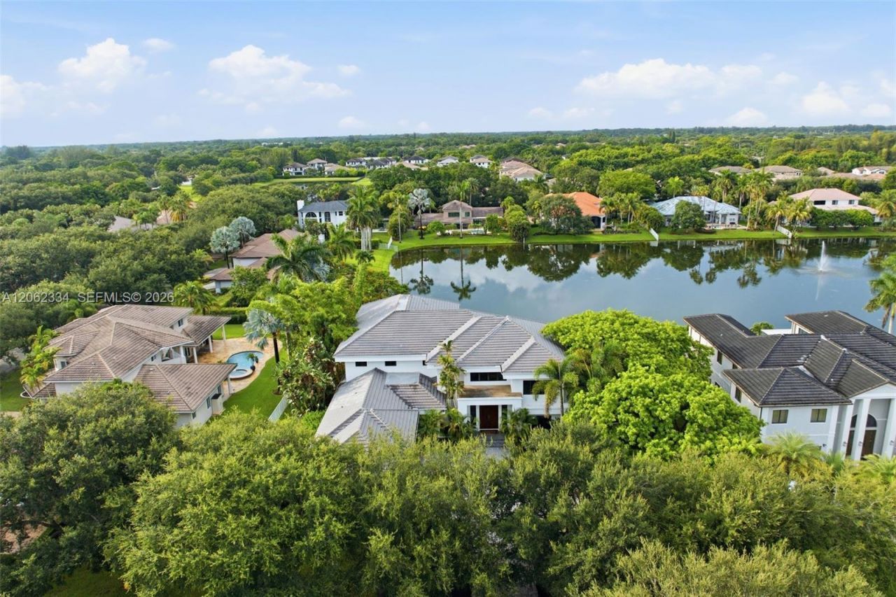 10708 Indian Trl, Cooper City, FL 33328 Photo