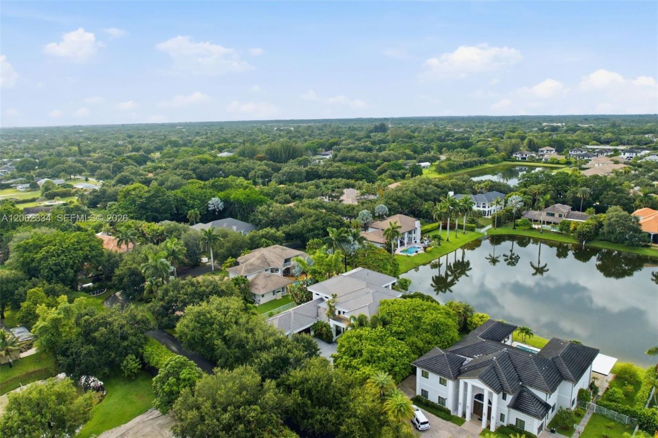 10708 Indian Trl, Cooper City, FL 33328 Photo