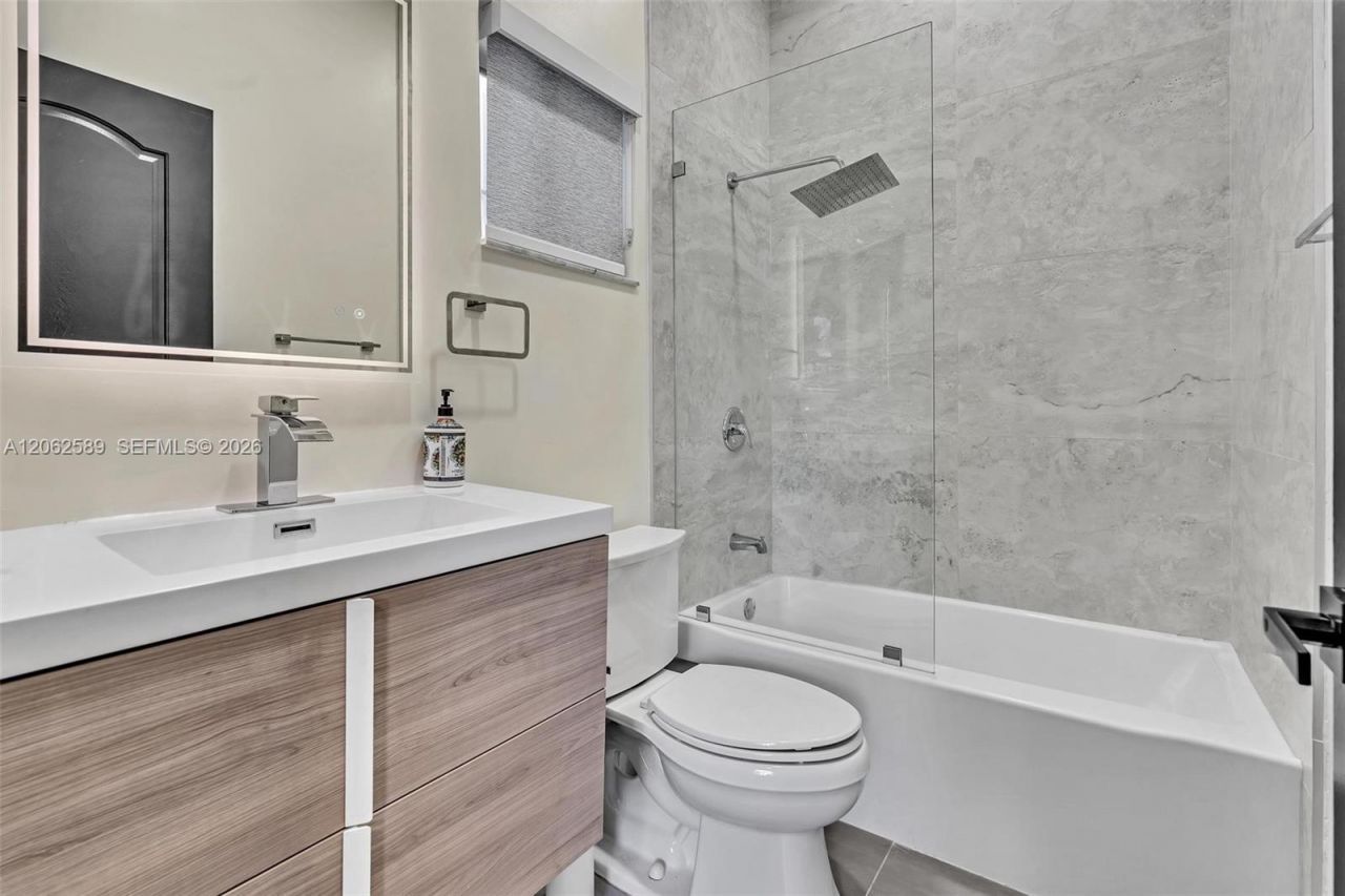 2521 Center Ave, Fort Lauderdale, FL 33305 Photo