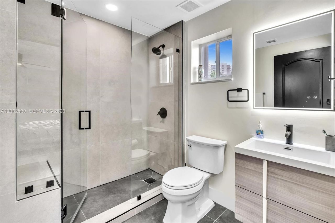 2521 Center Ave, Fort Lauderdale, FL 33305 Photo
