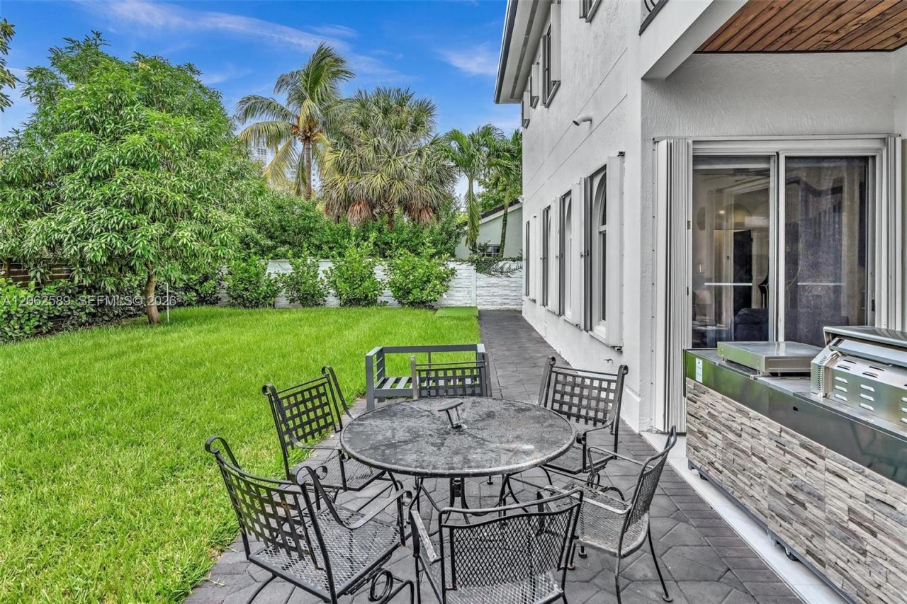 2521 Center Ave, Fort Lauderdale, FL 33305 Photo