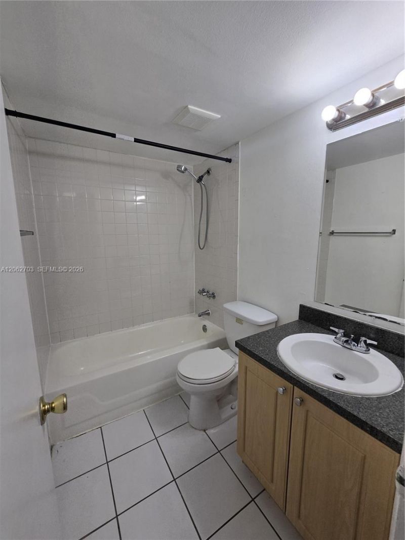 405 S Pine Island Rd, Unit 401D, Plantation, FL 33324 Photo