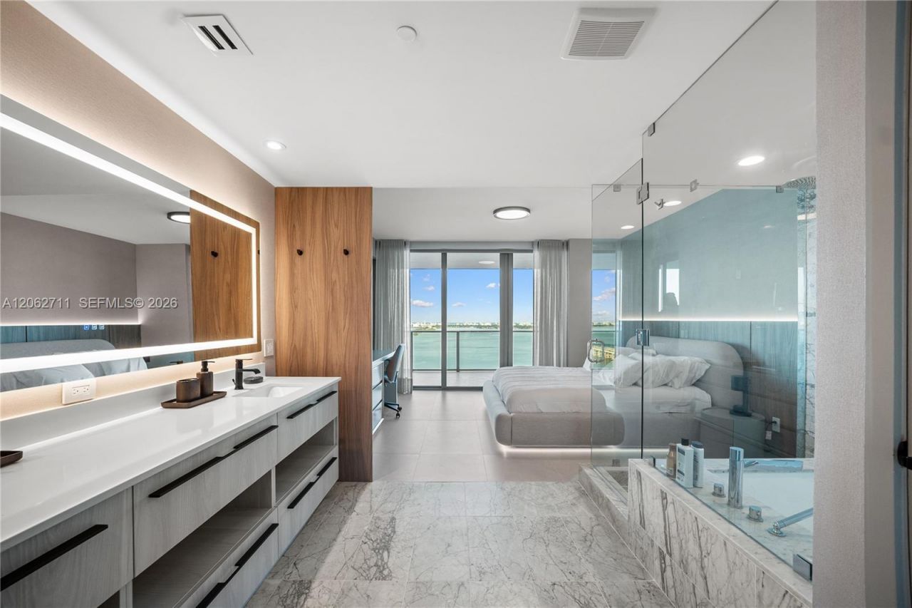 3131 NE 7th Ave , Unit 2805, Miami, FL 33137 Photo