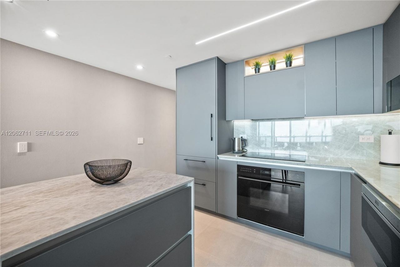 3131 NE 7th Ave , Unit 2805, Miami, FL 33137 Photo
