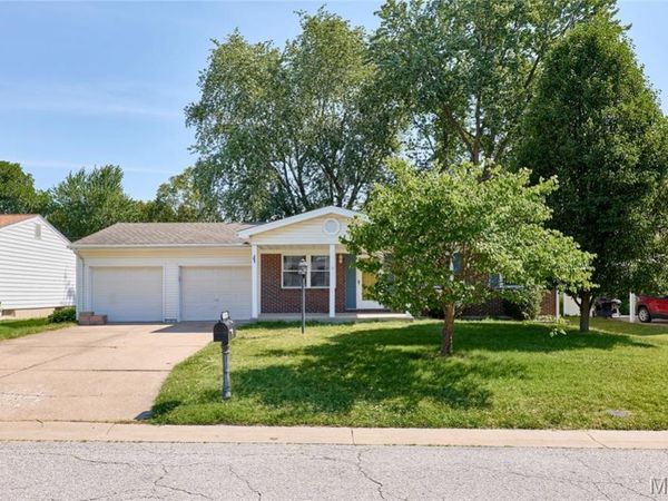 3248 Janton Lane , St Charles, MO 63301