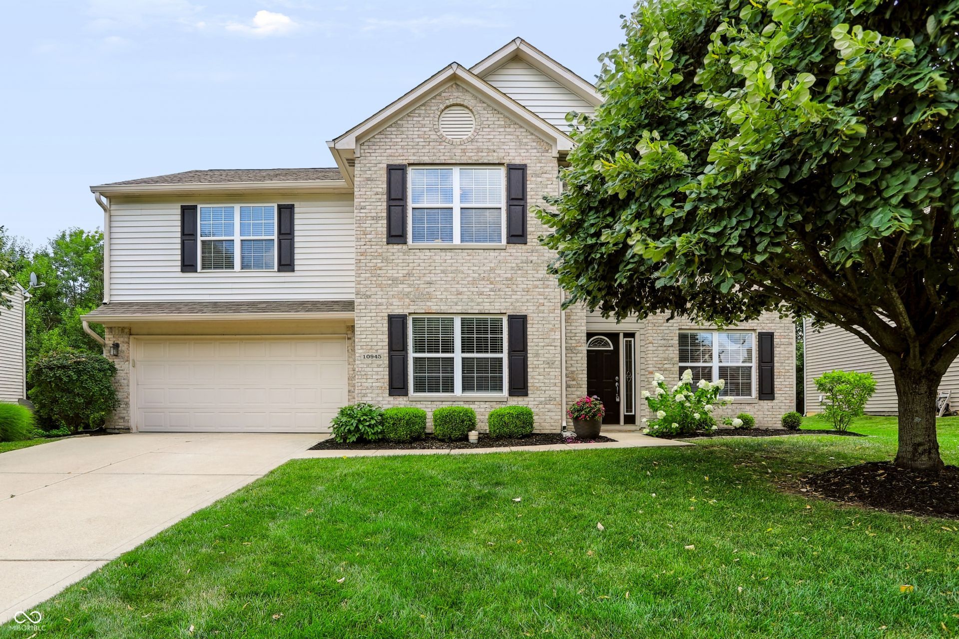 10945 Glazer Way, Fishers, IN 46038 Main Photo