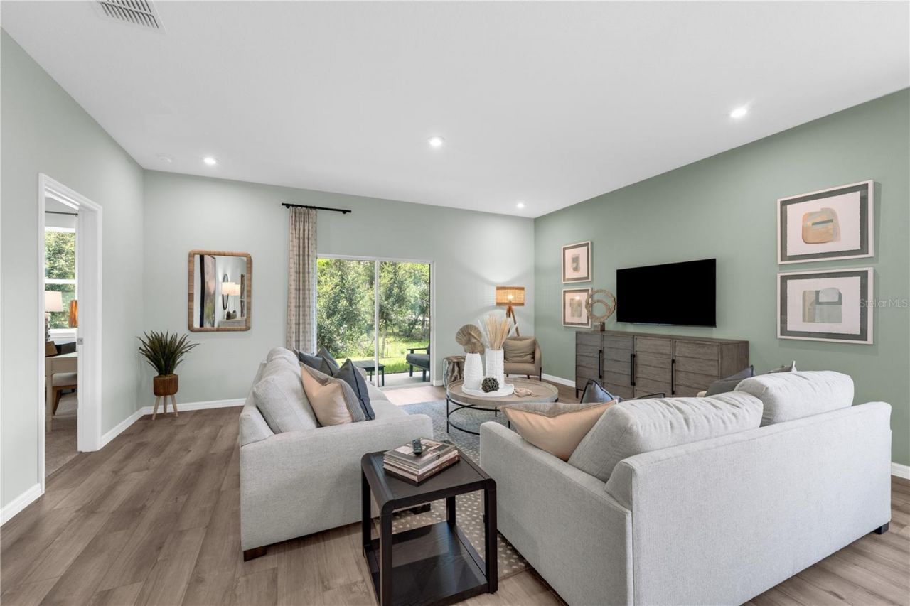 823 Pebble Crest Lane, Eagle Lake, FL 33839 Photo