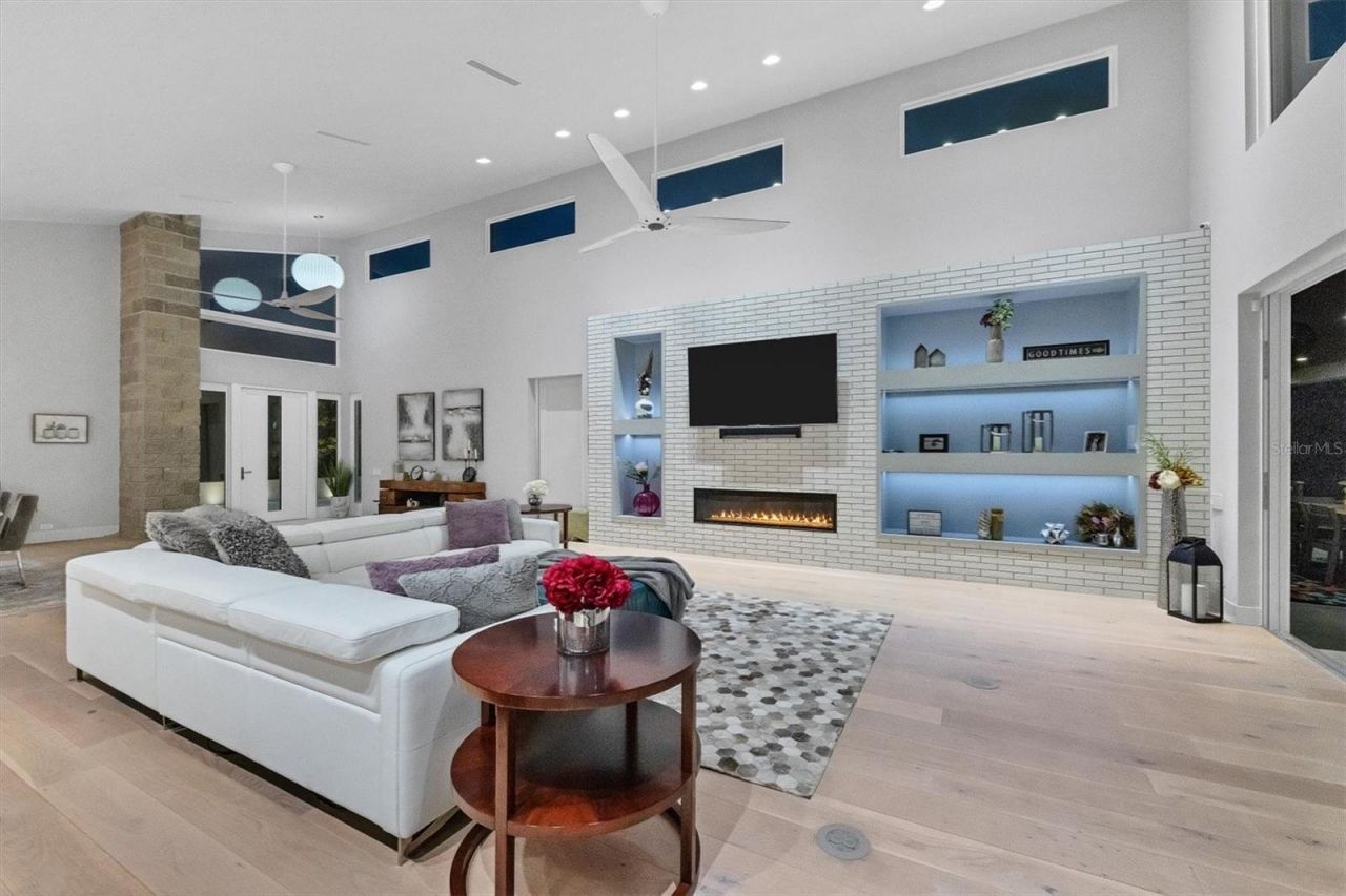 1556 Eastbrook Drive, Sarasota, FL 34231 Photo