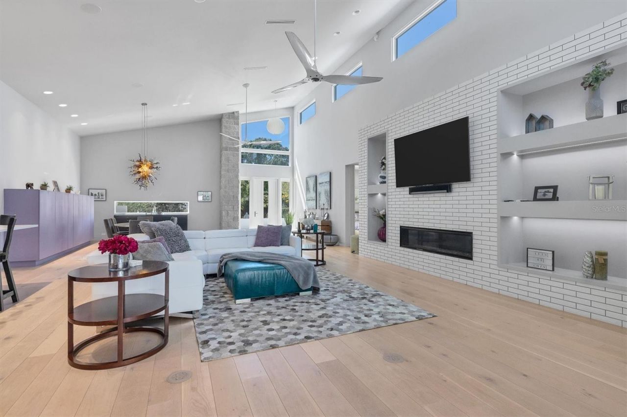 1556 Eastbrook Drive, Sarasota, FL 34231 Photo
