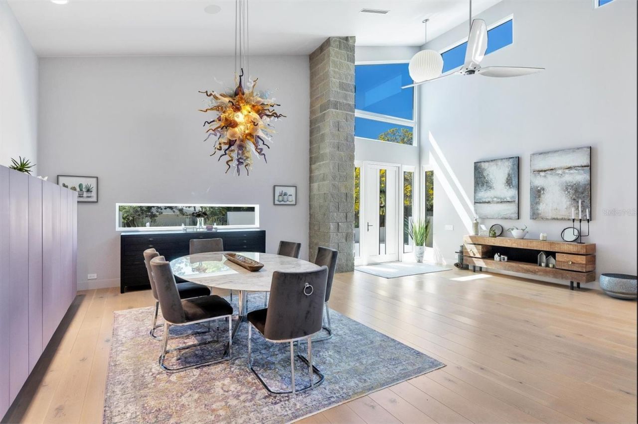 1556 Eastbrook Drive, Sarasota, FL 34231 Photo