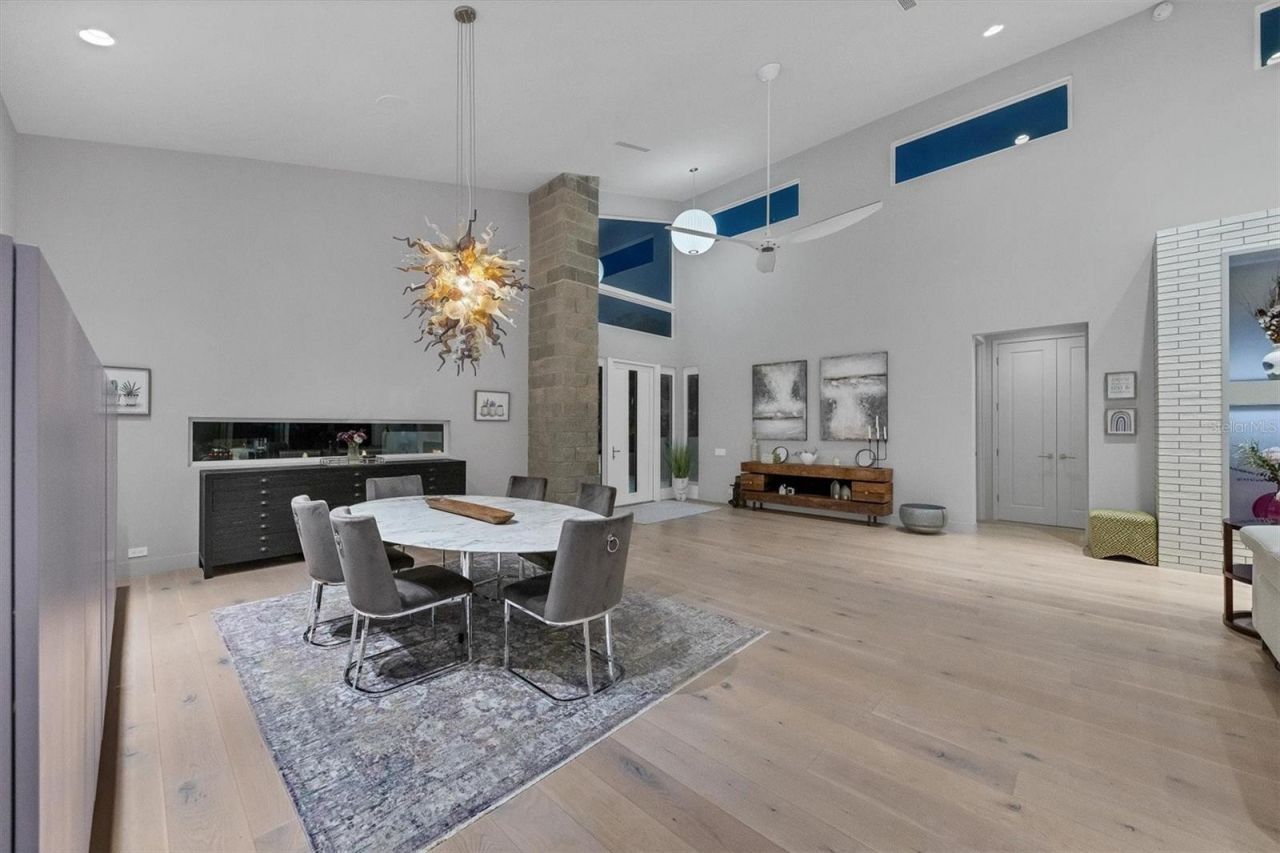 1556 Eastbrook Drive, Sarasota, FL 34231 Photo