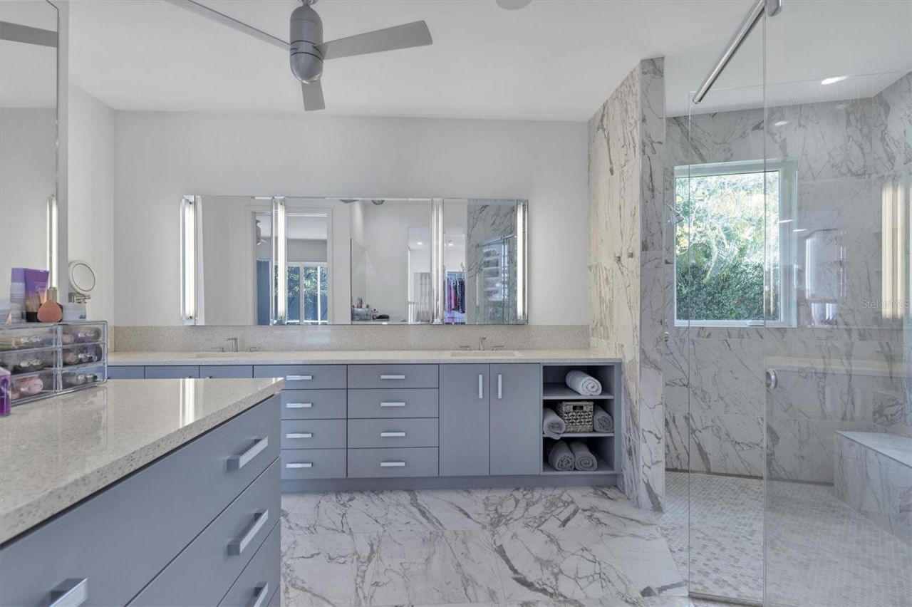 1556 Eastbrook Drive, Sarasota, FL 34231 Photo