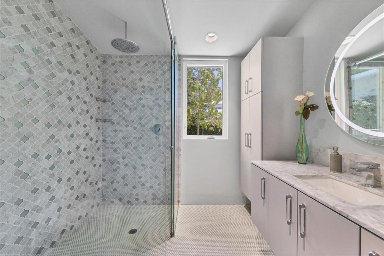 1556 Eastbrook Drive, Sarasota, FL 34231 Photo