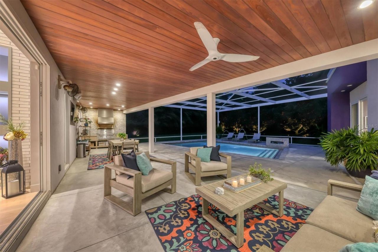 1556 Eastbrook Drive, Sarasota, FL 34231 Photo