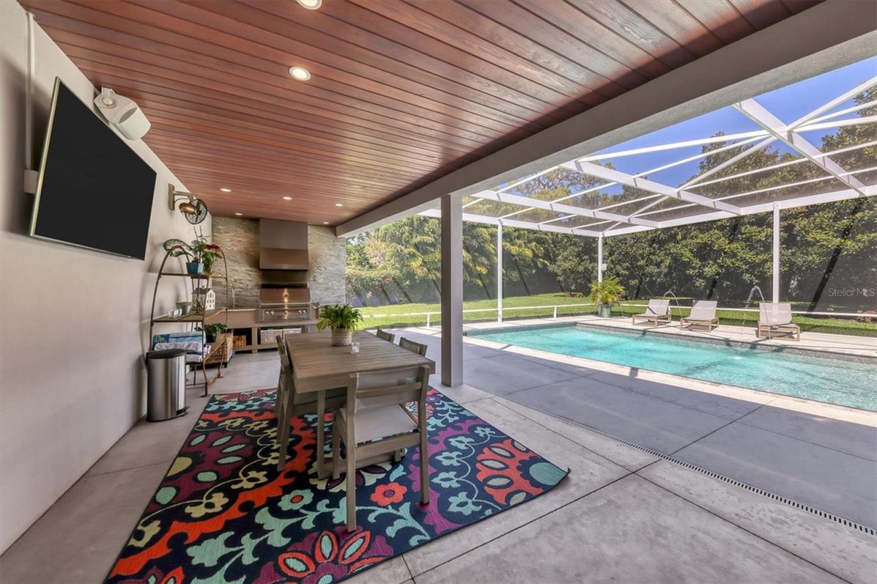 1556 Eastbrook Drive, Sarasota, FL 34231 Photo