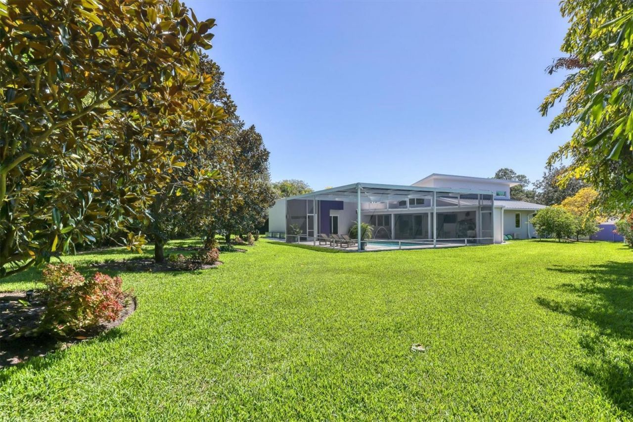 1556 Eastbrook Drive, Sarasota, FL 34231 Photo
