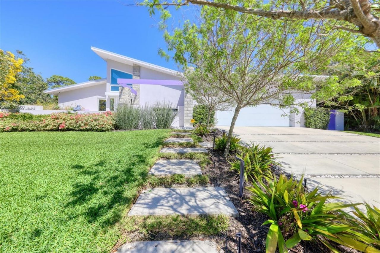 1556 Eastbrook Drive, Sarasota, FL 34231 Photo
