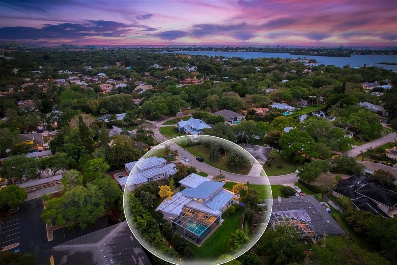 1556 Eastbrook Drive, Sarasota, FL 34231 Photo