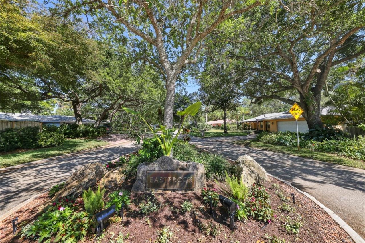 1556 Eastbrook Drive, Sarasota, FL 34231 Photo