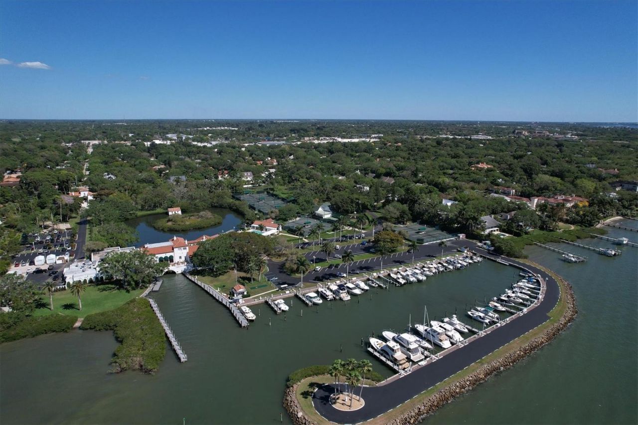 1556 Eastbrook Drive, Sarasota, FL 34231 Photo