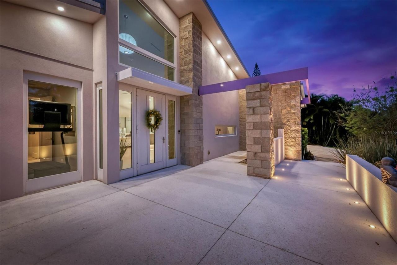 1556 Eastbrook Drive, Sarasota, FL 34231 Photo