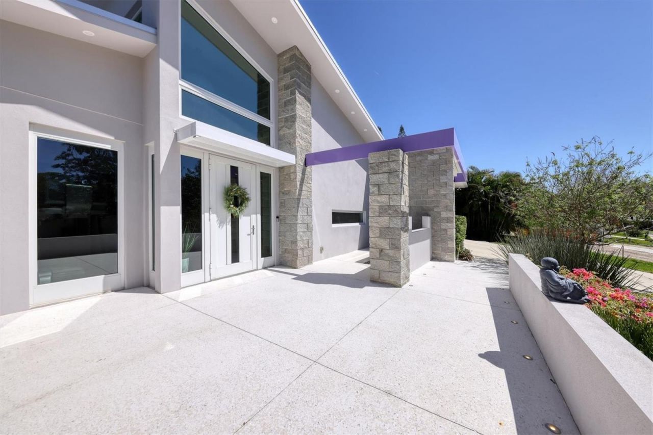 1556 Eastbrook Drive, Sarasota, FL 34231 Photo