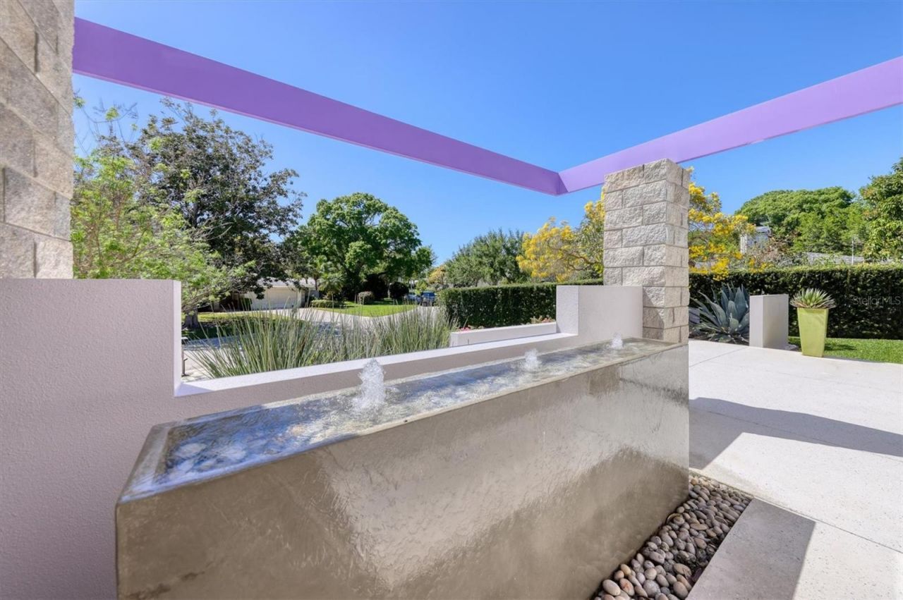 1556 Eastbrook Drive, Sarasota, FL 34231 Photo