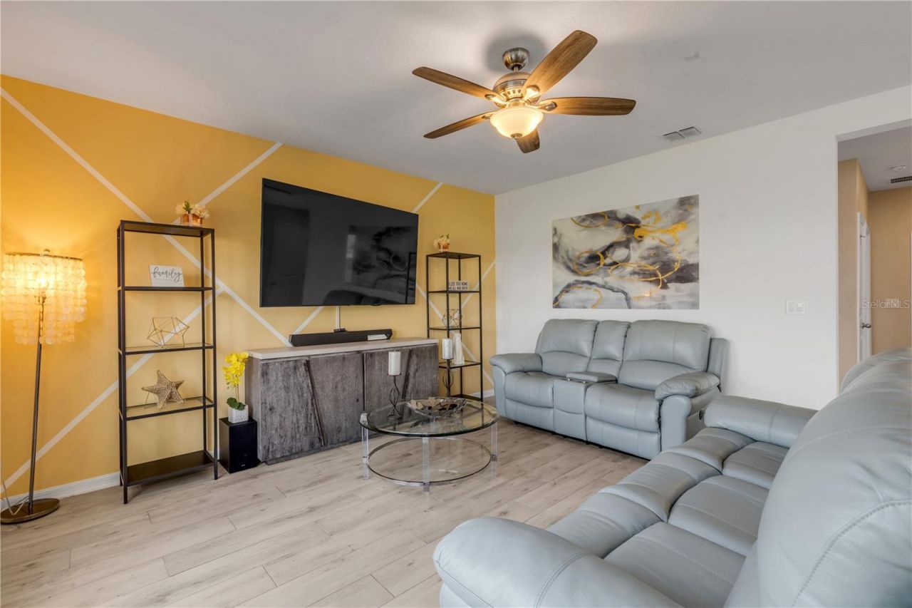 3986 Willowbrook Drive , Edgewater, FL 32141 Photo