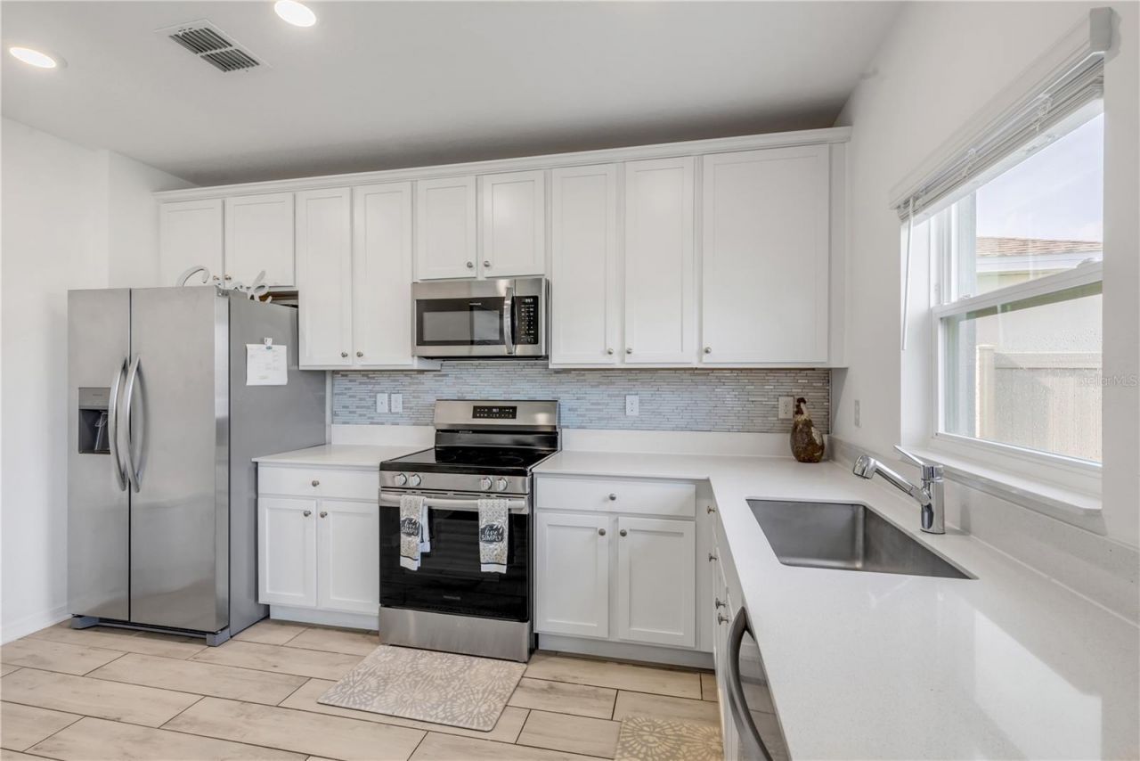 3986 Willowbrook Drive , Edgewater, FL 32141 Photo