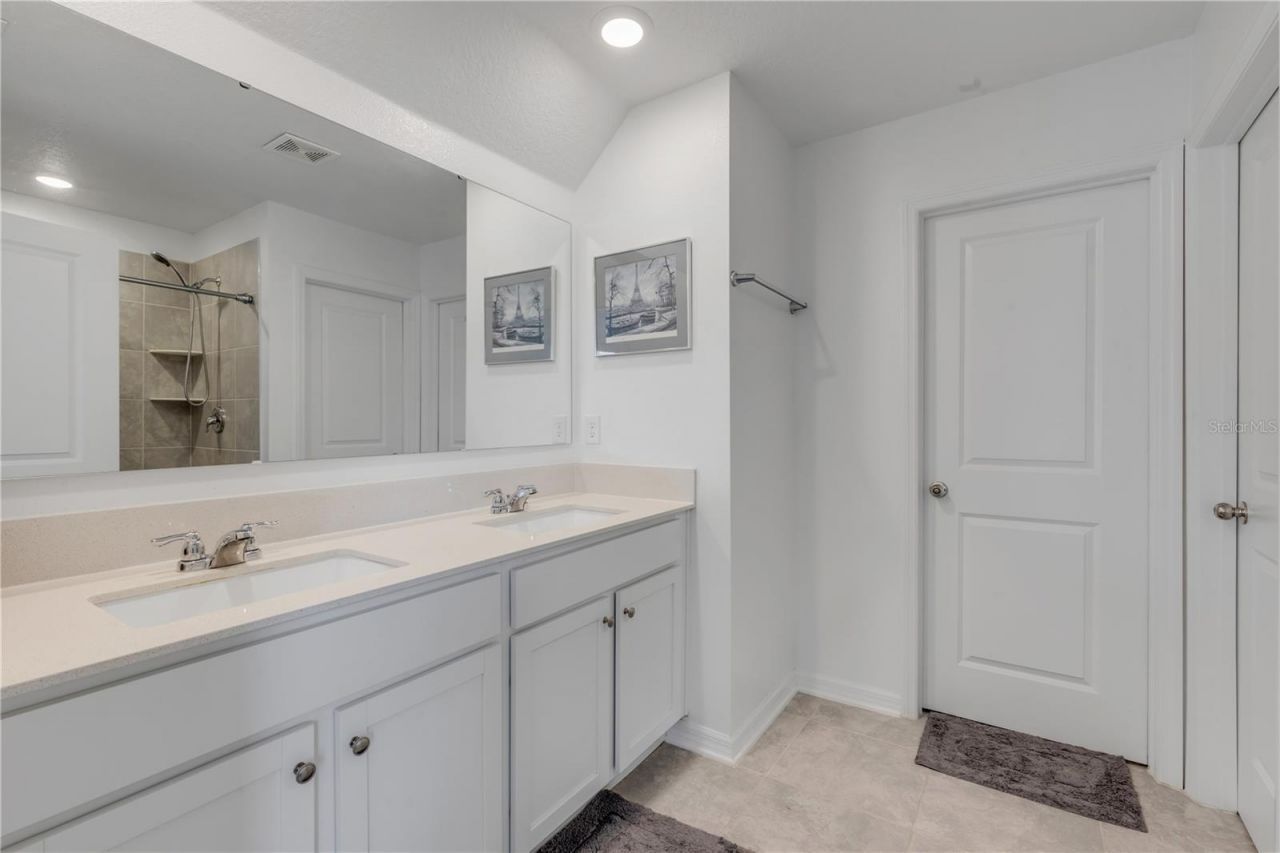 3986 Willowbrook Drive , Edgewater, FL 32141 Photo