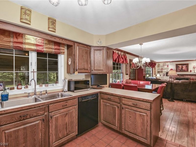 577 Debbington Drive, Bay Village, OH 44140 Photo 20