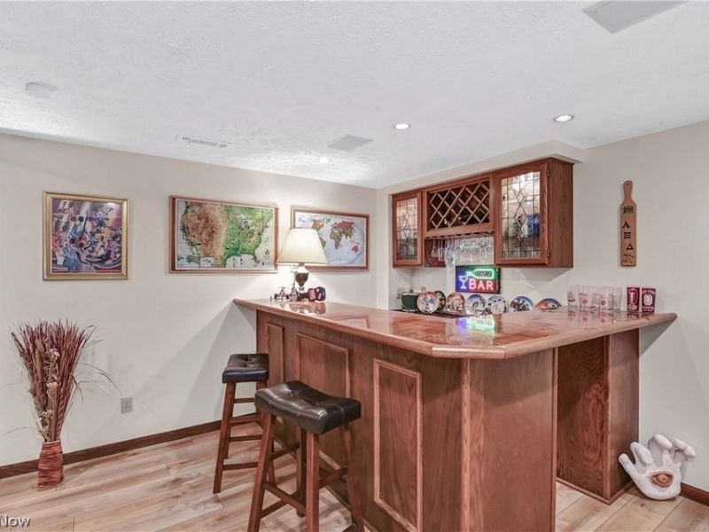 577 Debbington Drive, Bay Village, OH 44140 Photo 5
