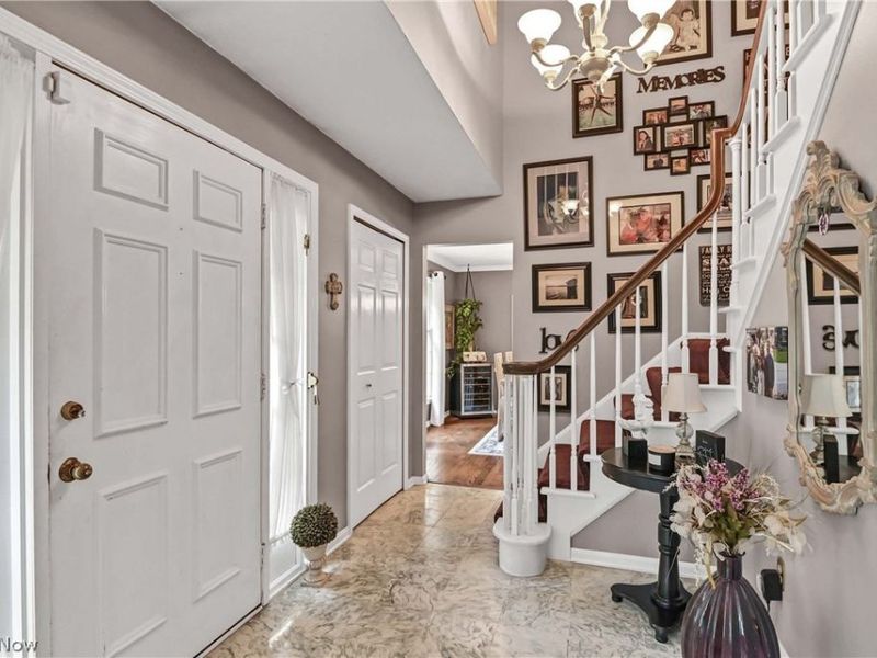 577 Debbington Drive, Bay Village, OH 44140 Photo 7