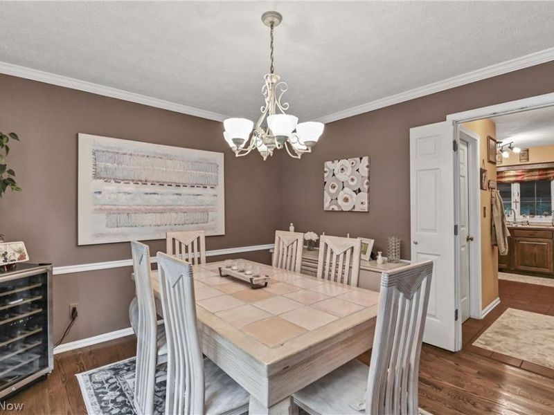 577 Debbington Drive, Bay Village, OH 44140 Photo 8