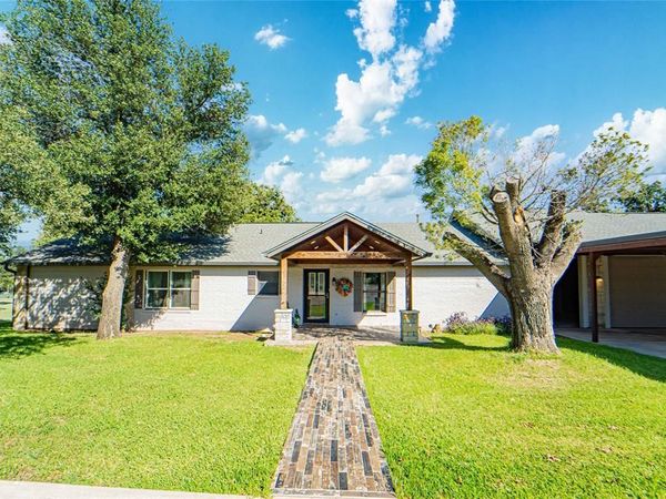 9250 County Road 204 , Breckenridge, TX 76424